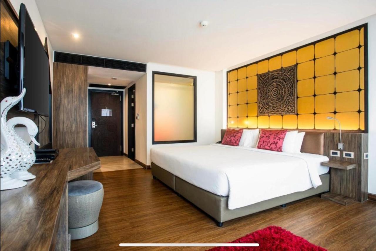 The Beach Condotel Kata 500 Maters To The Beach Exterior foto
